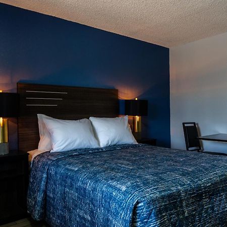 Pala Motel Pomona Room photo